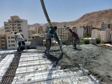 اتمام عملیات بتن‌ریزی پروژه مسکونی خیابان ساحل شاهرود